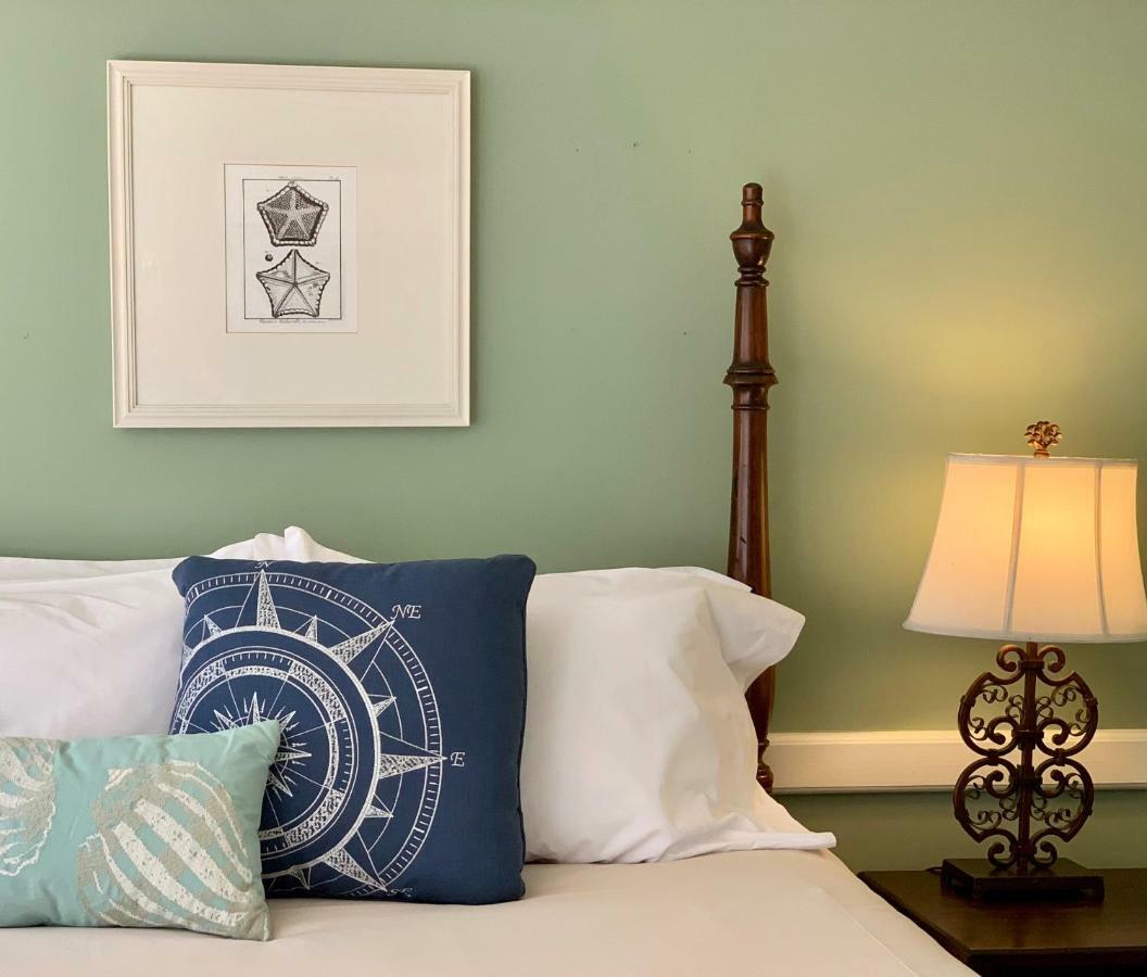 The Oak Bluffs Inn Екстериор снимка